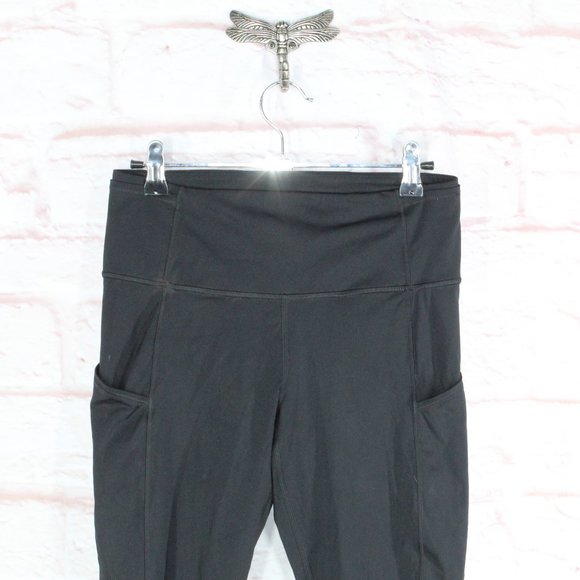 *Lululemon Black Polyester Spandex Blend Side Pockets Crop Capri Leggings Size - Picture 2 of 8